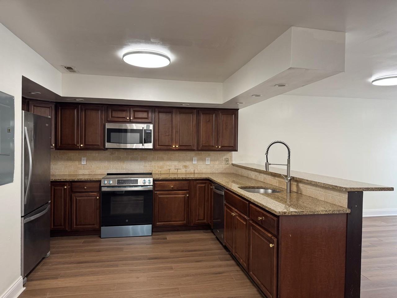 1400 Bedford Street #11 - Photo 2 of 25