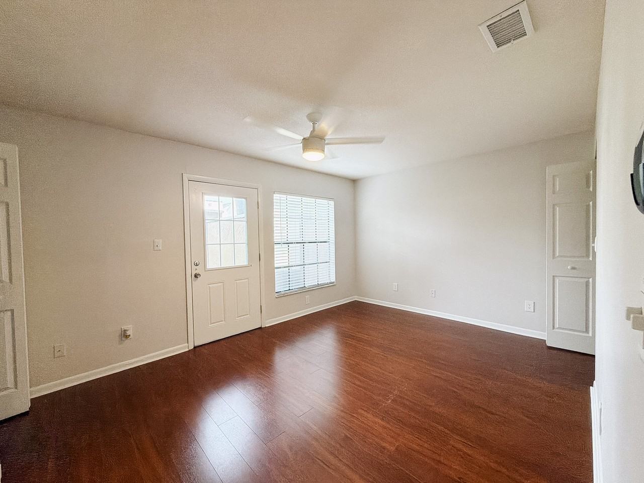 208 S Habana Ave #208B - Photo 3 of 27