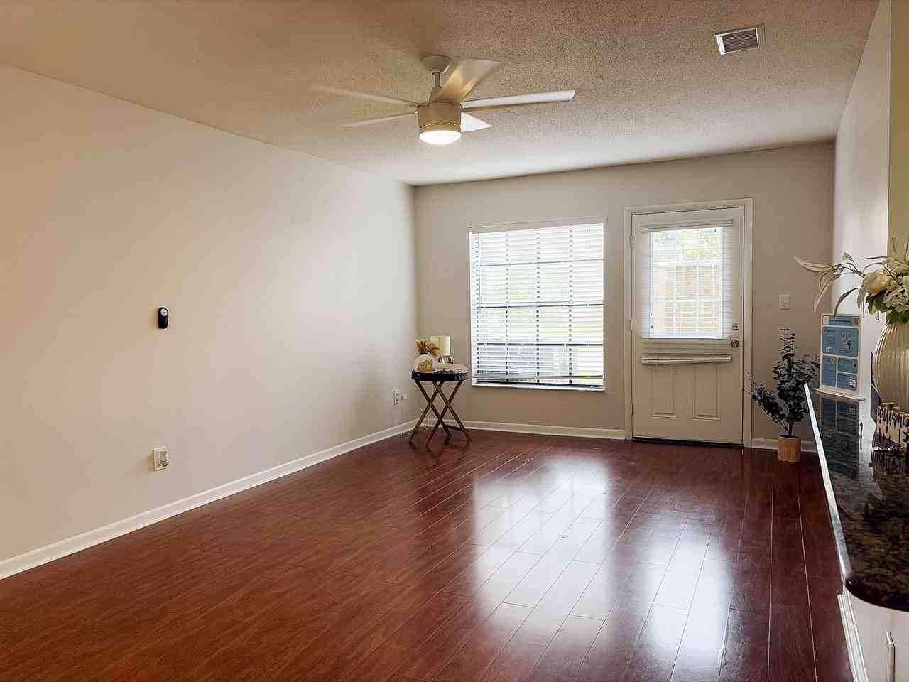 208 S Habana Ave #208B - Photo 4 of 27