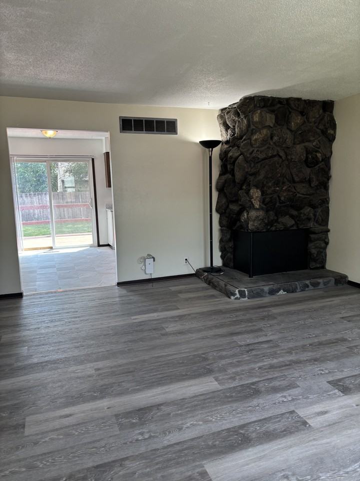 3809 34th St #NA - Photo 4 of 16
