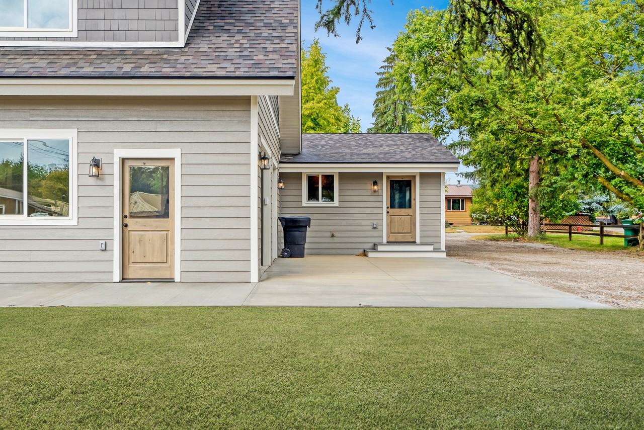 921 Columbia Ave #NA - Photo 3 of 39