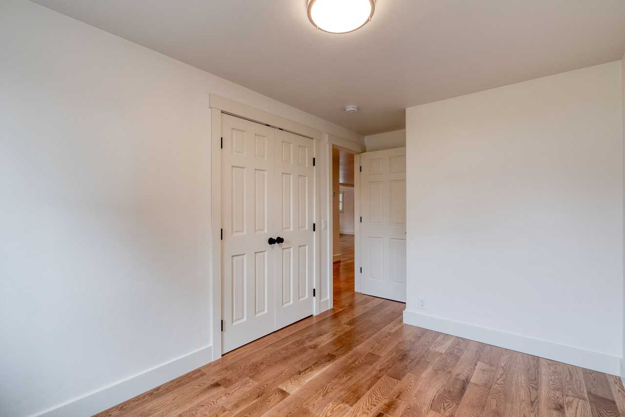921 Columbia Ave #NA - Photo 7 of 39