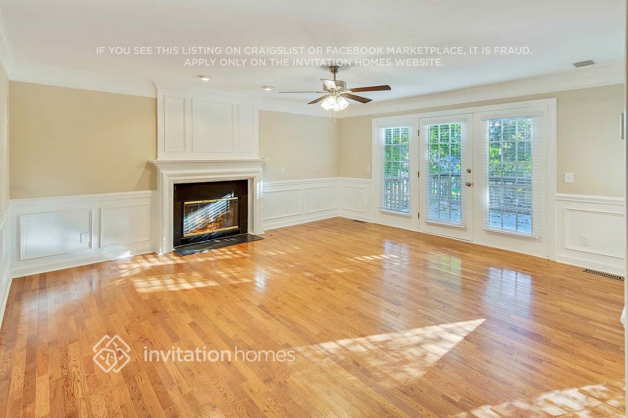 8807 Doe Path Ln - Photo 5 of 27