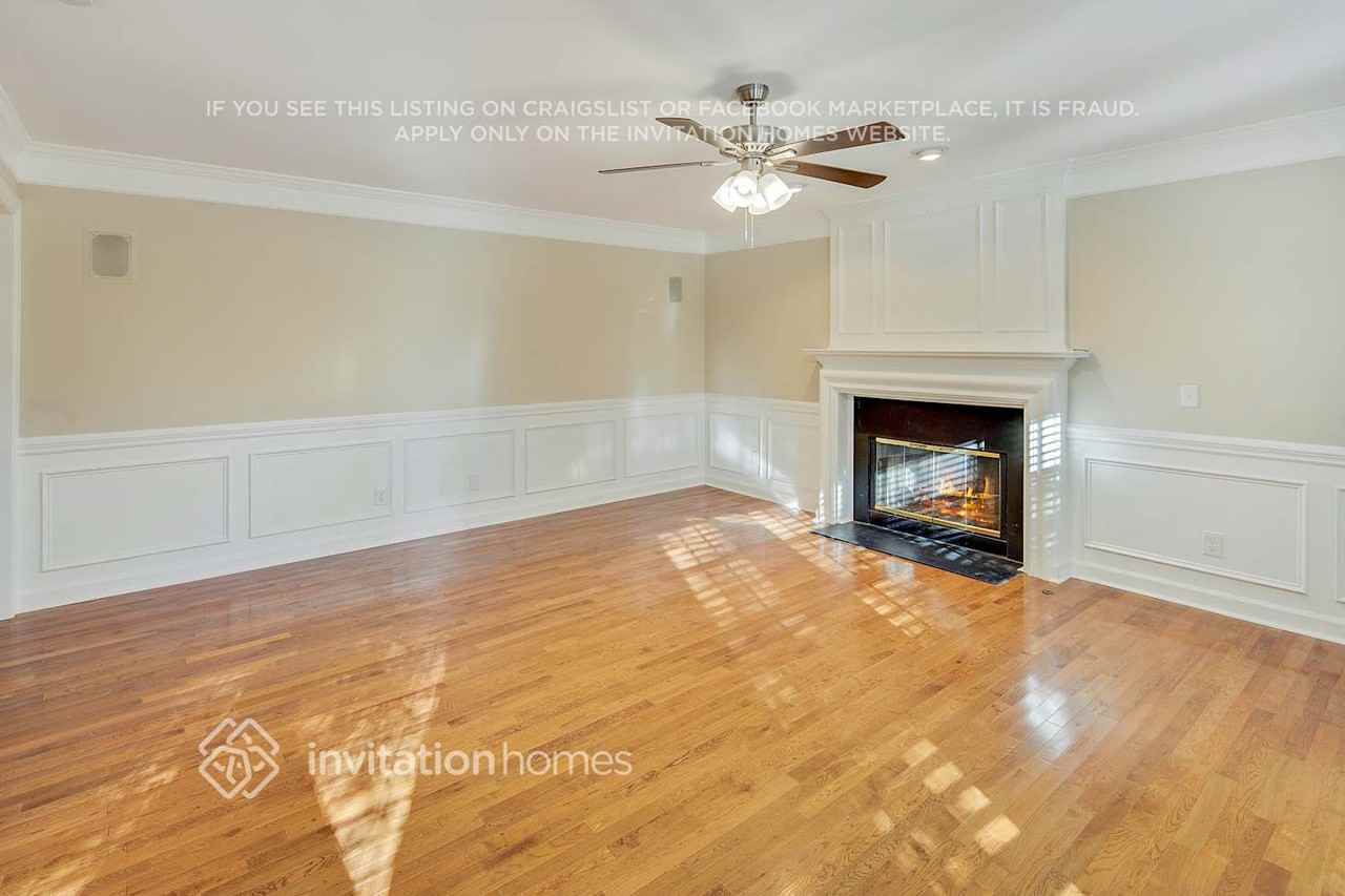 8807 Doe Path Ln - Photo 6 of 27