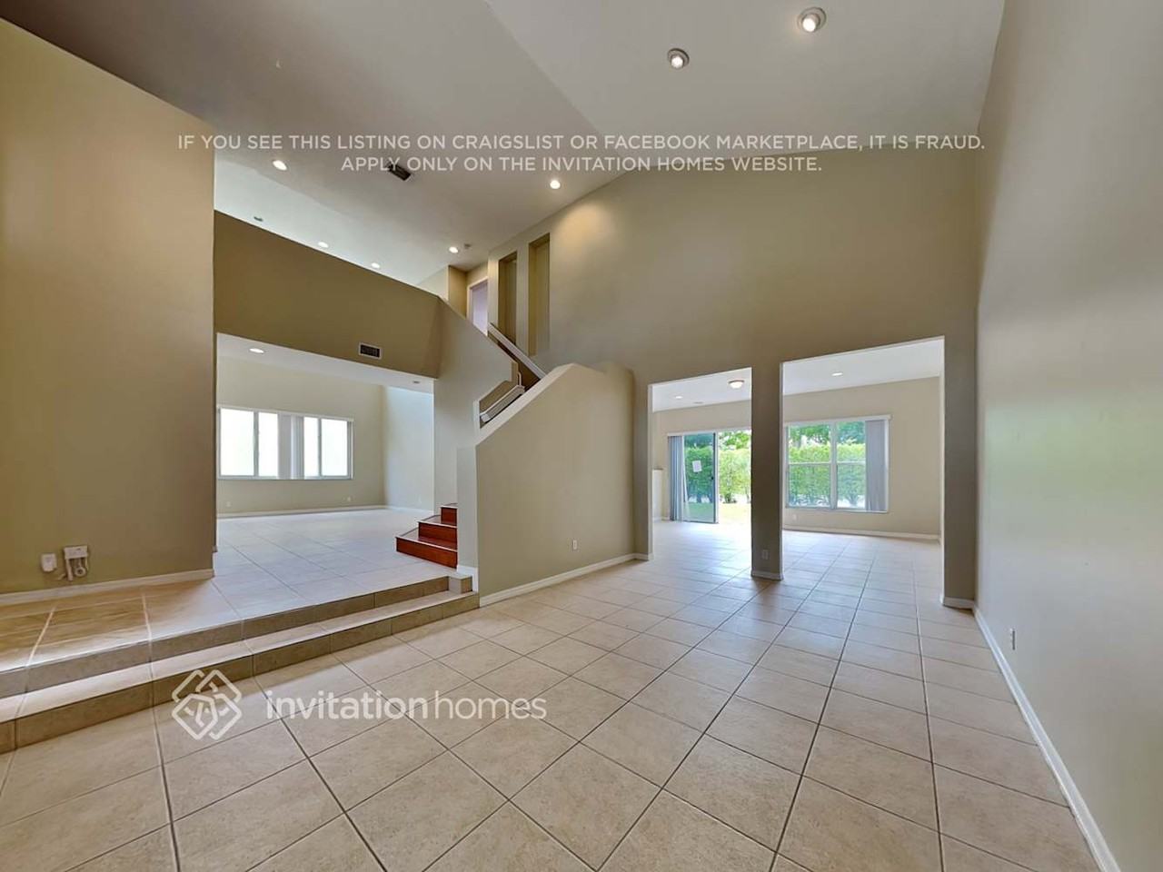 5817 Nw 125th Ave - Photo 4 of 23
