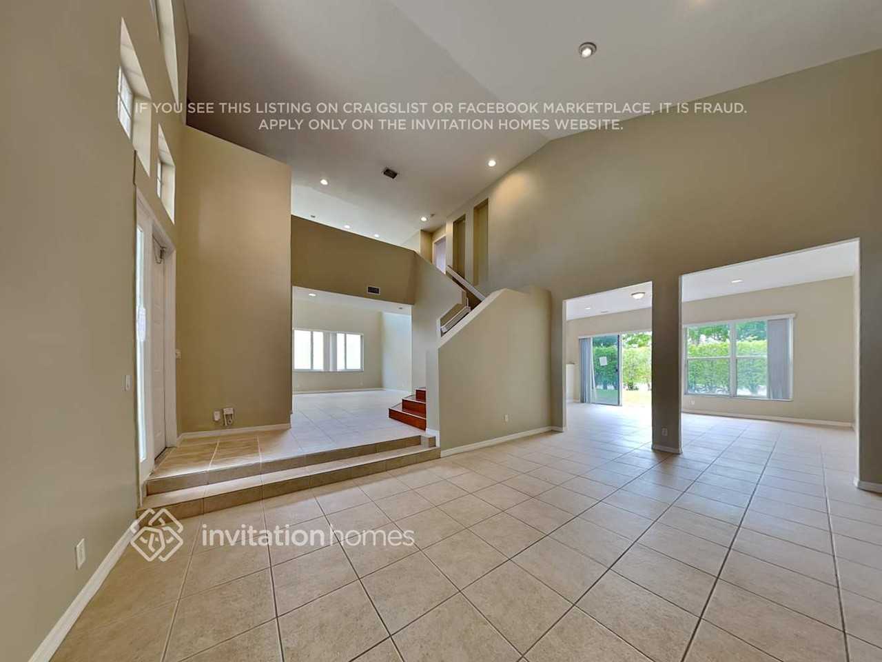 5817 Nw 125th Ave - Photo 5 of 23