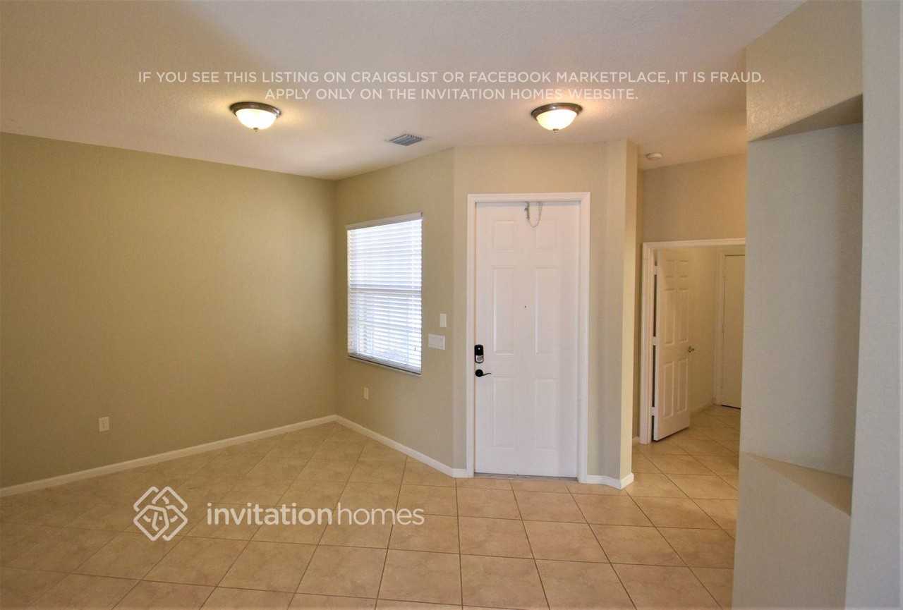 7866 Jewelwood Dr - Photo 3 of 17
