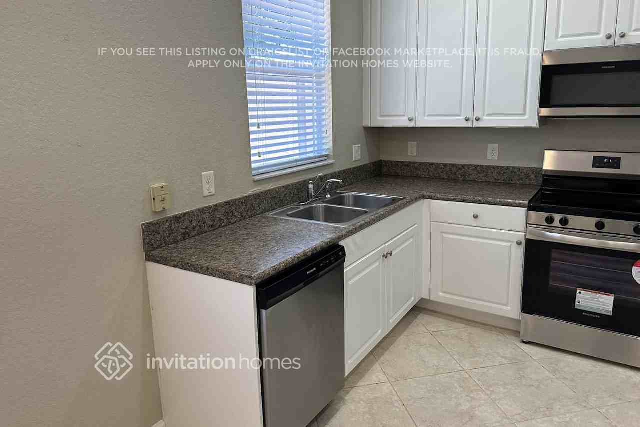 7866 Jewelwood Dr - Photo 6 of 17