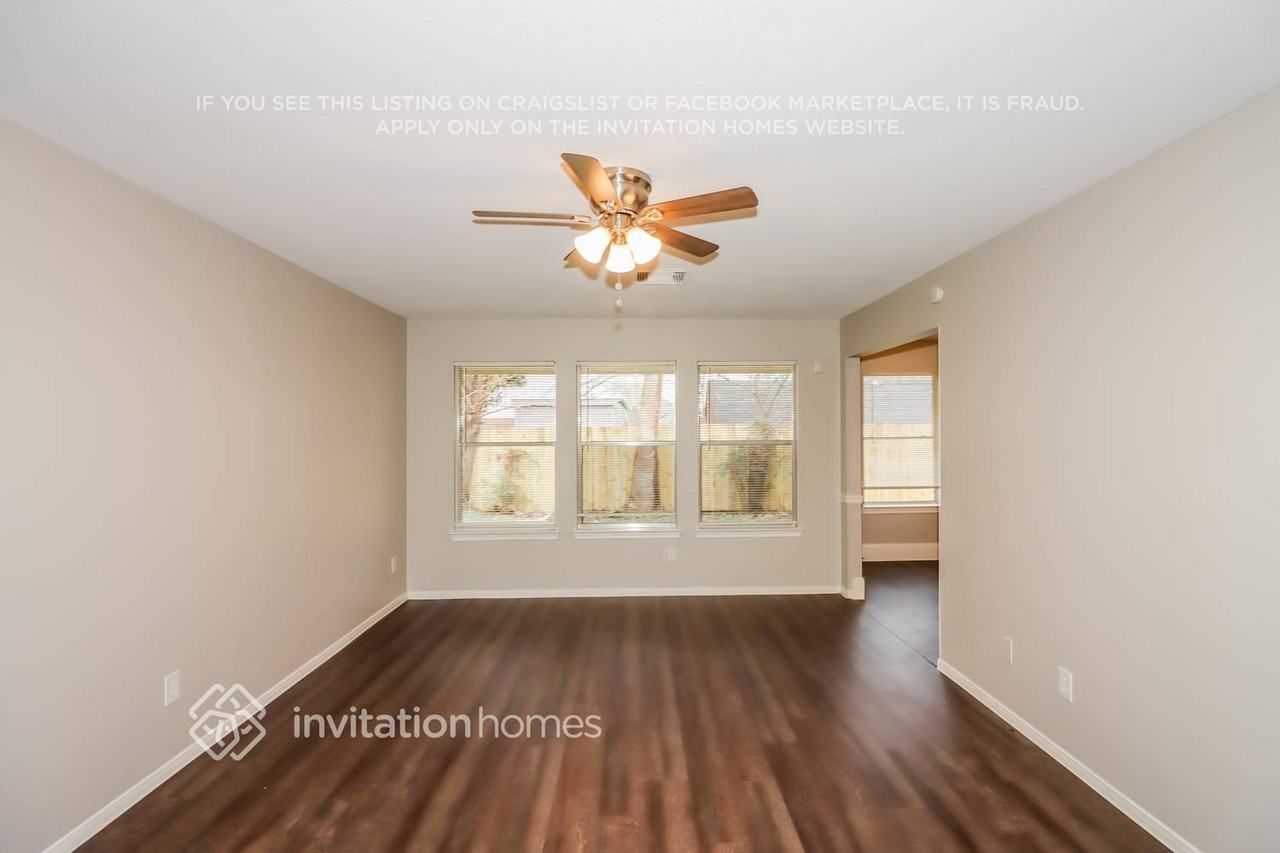 8318 Black Pool St - Photo 4 of 16
