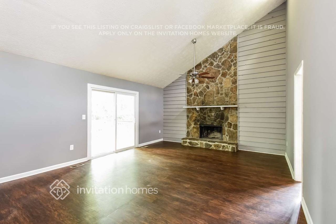 6601 Valley Hill Dr Sw - Photo 4 of 18