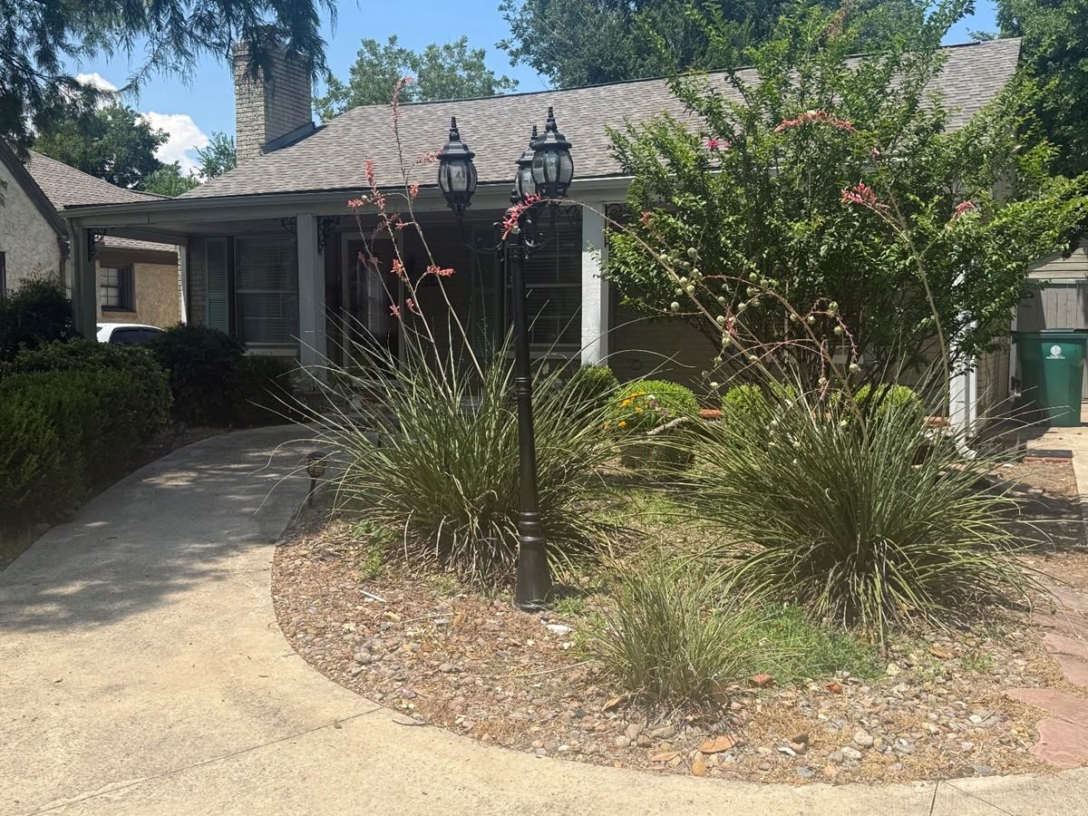 3105 Nw 21st St #1 - Photo 2 of 40