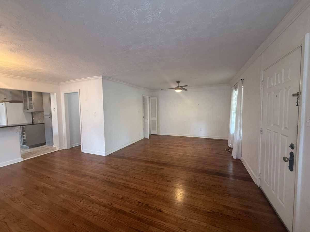 3105 Nw 21st St #1 - Photo 6 of 40