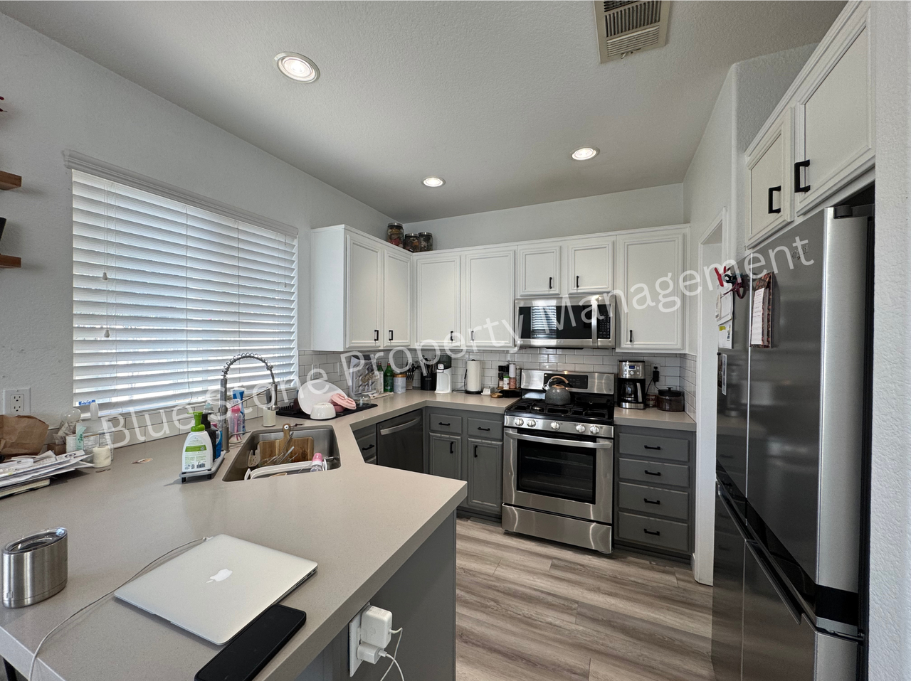 1290 Pinnacle Peak Dr #1 - Photo 4 of 15