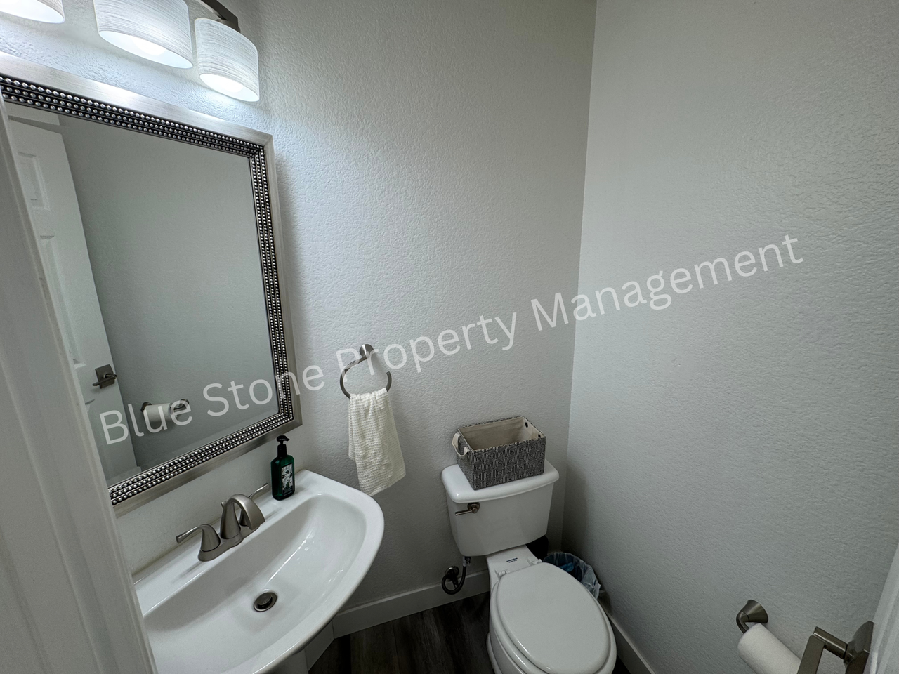 1290 Pinnacle Peak Dr #1 - Photo 5 of 15