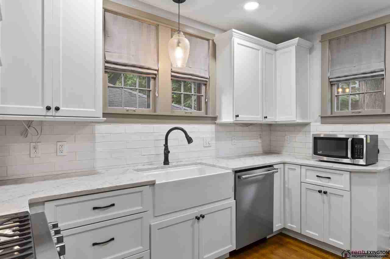1041 Fontaine Rd #1 - Photo 2 of 33