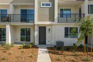 featured image of 842 Kili St #5