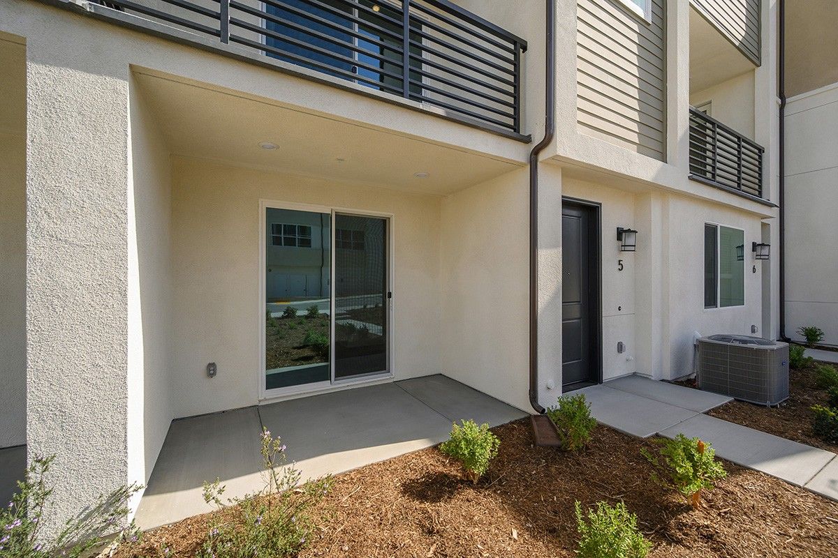842 Kili St #5 - Photo 2 of 39