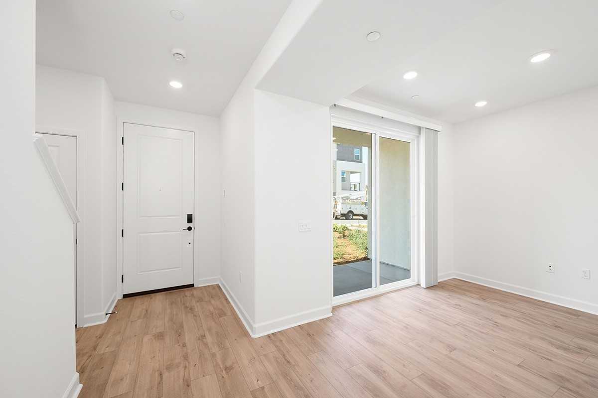 842 Kili St #5 - Photo 3 of 39