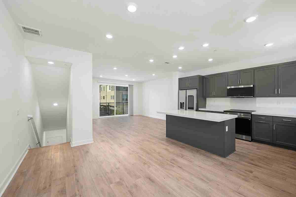842 Kili St #5 - Photo 6 of 39