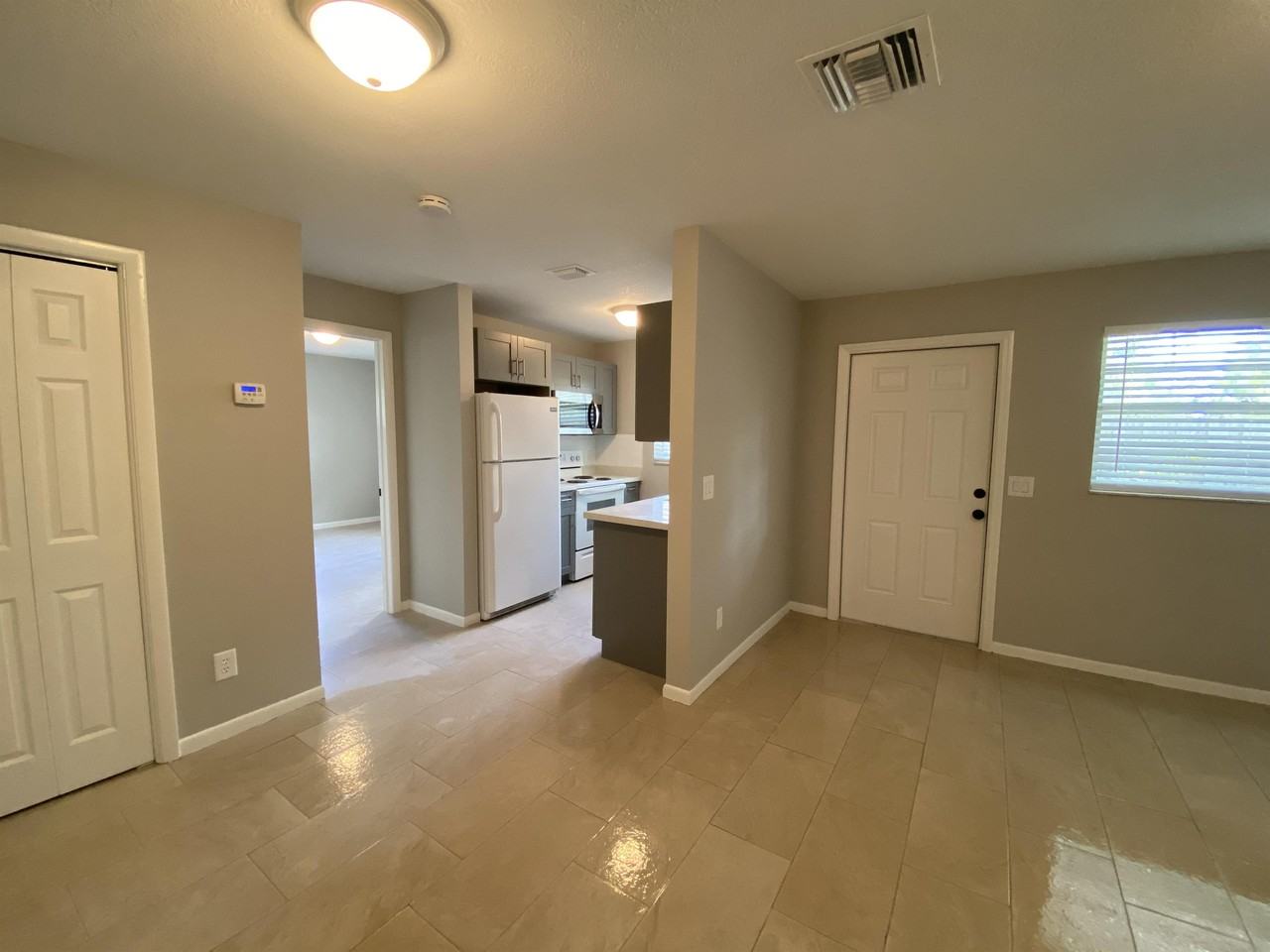 715 N H St #1 - Photo 6 of 7