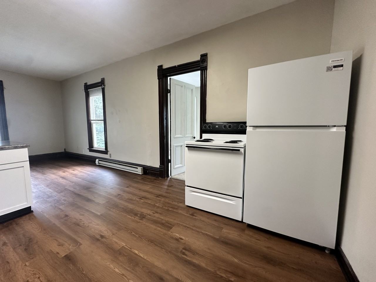 430 S 4th St #1 - Photo 5 of 13