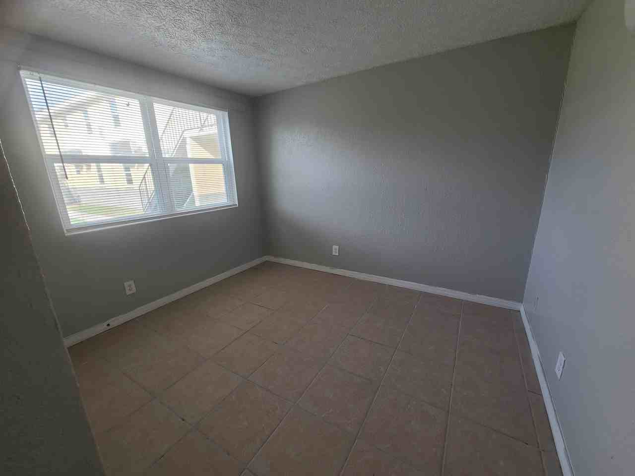3818 Almeda St #222 - Photo 7 of 11