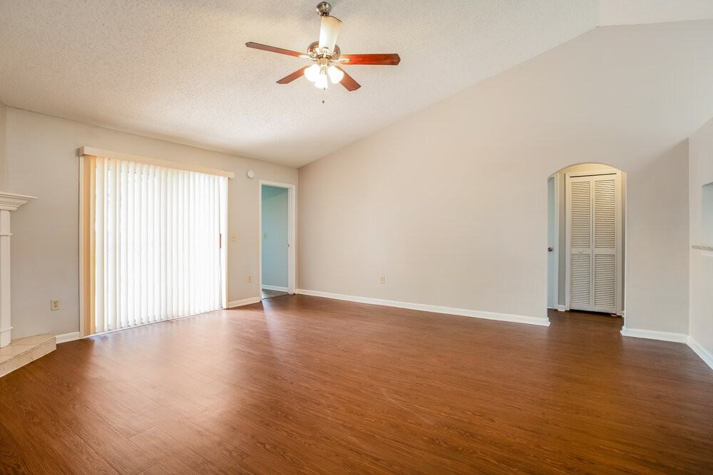 3268 Avalon Dr - Photo 4 of 16