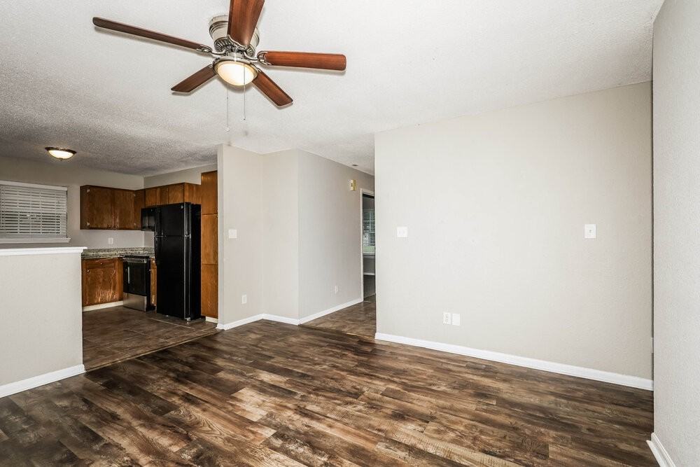 4009 Dogwood Ln - Photo 5 of 16