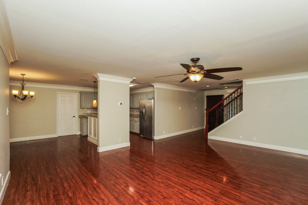 607 Limestone Flt - Photo 6 of 17