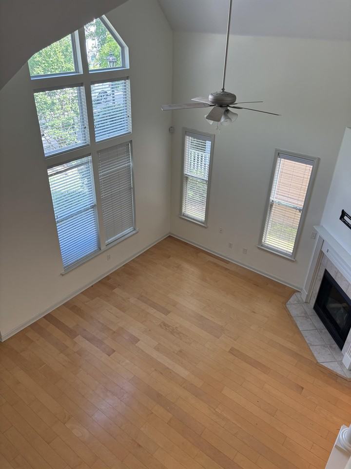 1371 Island Town Dr #1 - Photo 4 of 10