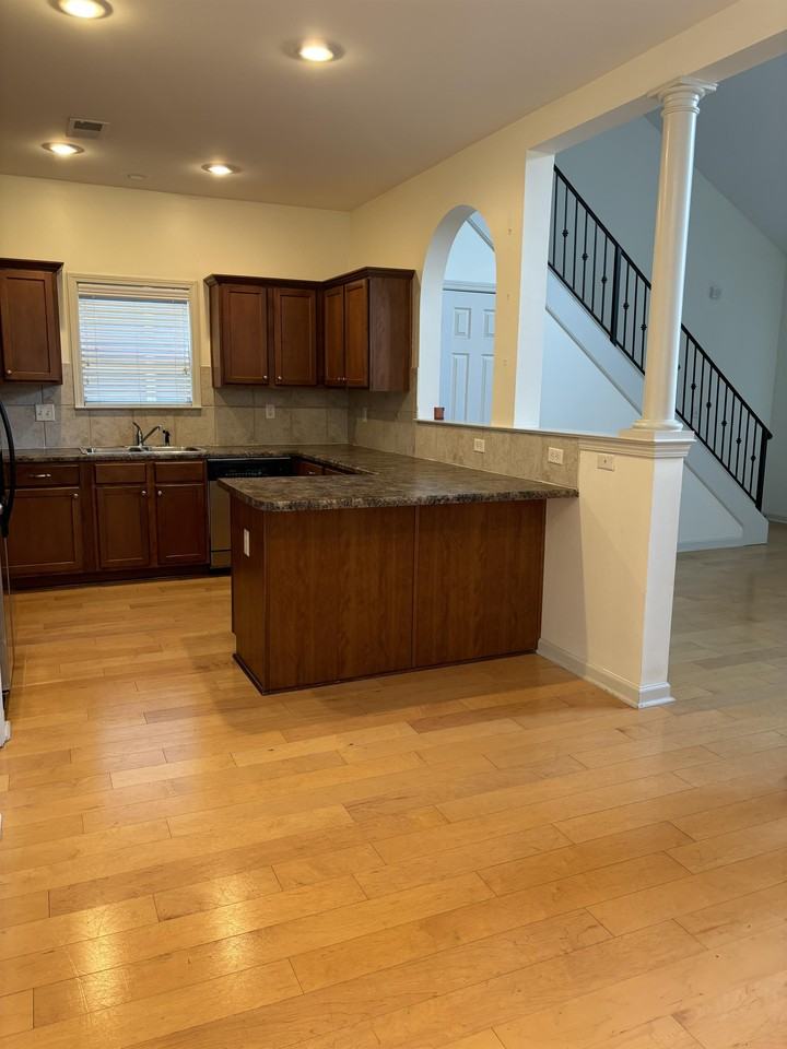 1371 Island Town Dr #1 - Photo 7 of 10