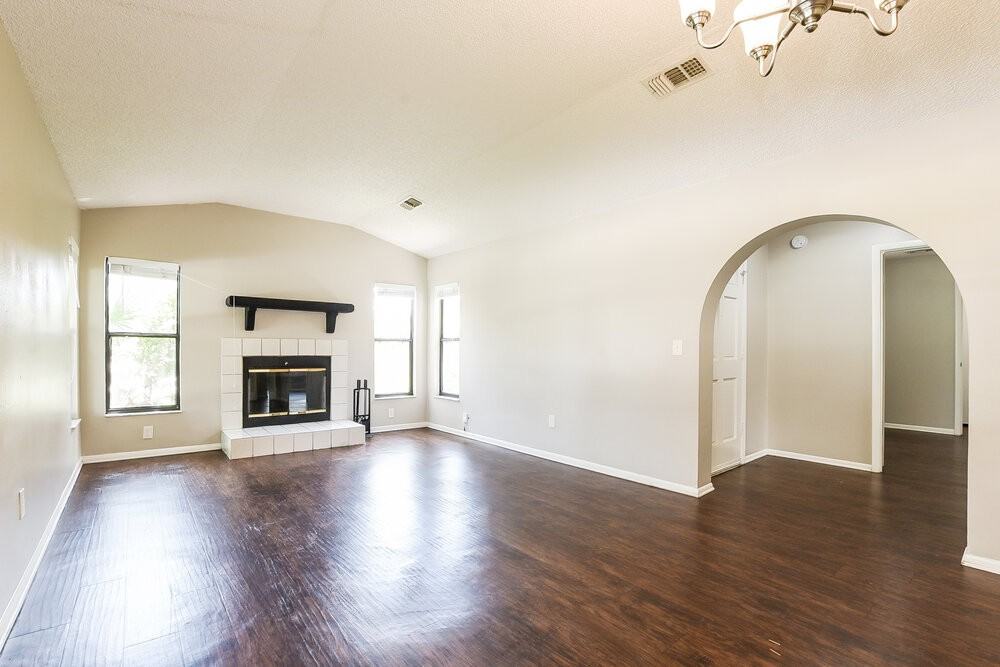534 S Sundance Dr - Photo 5 of 16