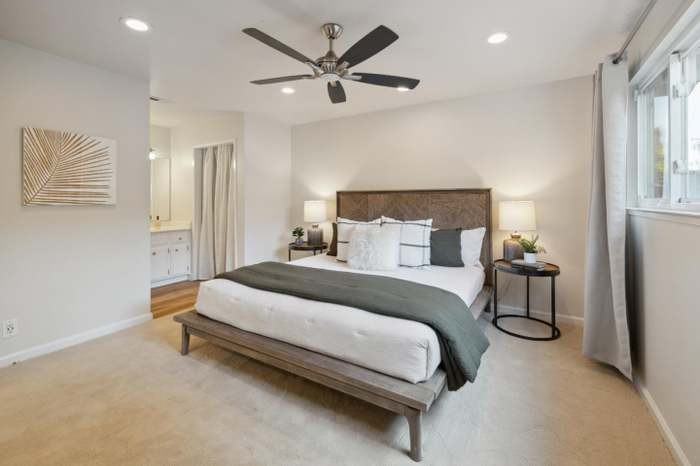 319 Harbor Drive - Photo 6 of 14