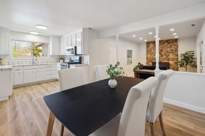 319 Harbor Drive - Photo 7 of 14
