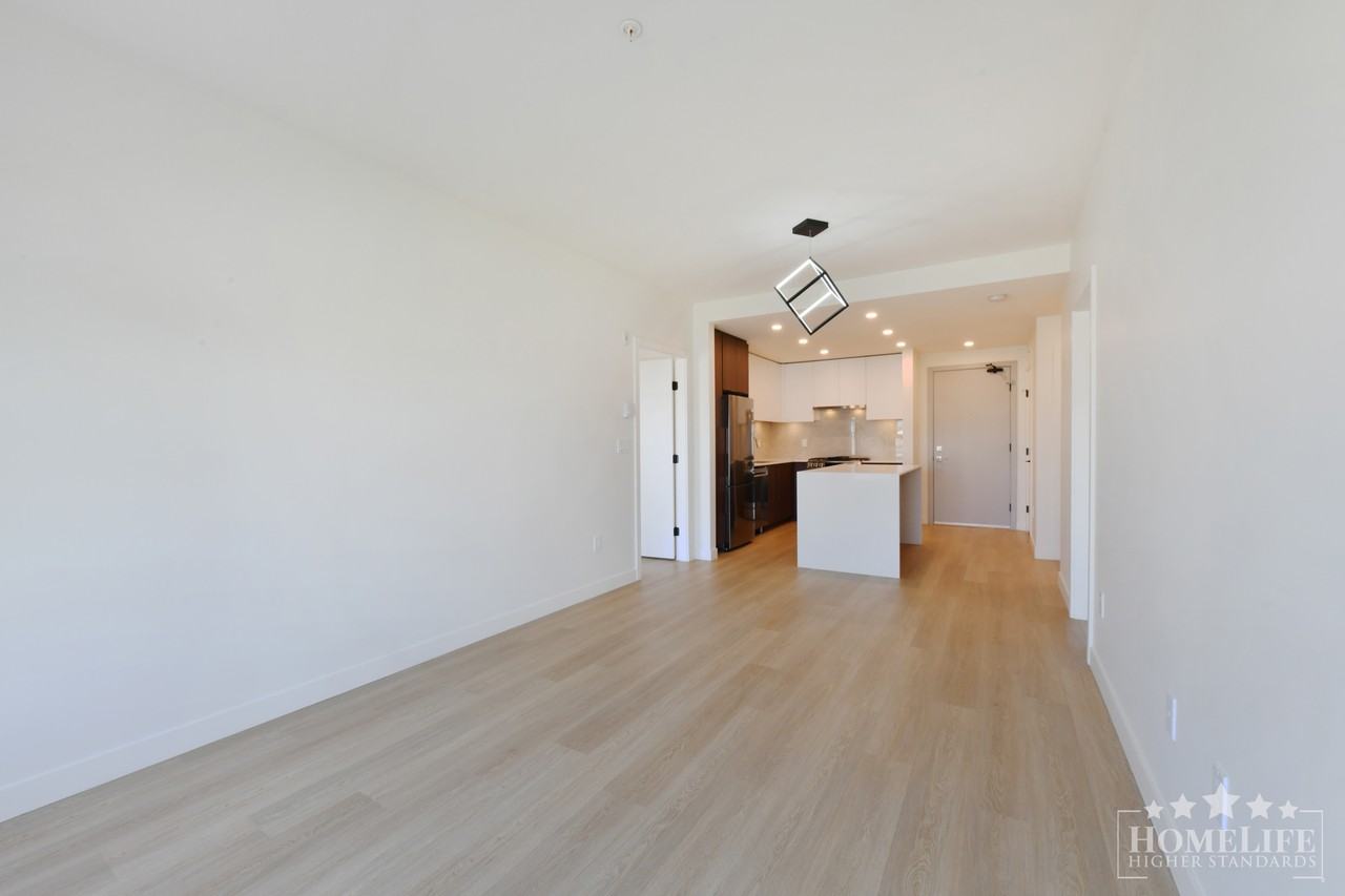 7980 206A St - Photo 5 of 34