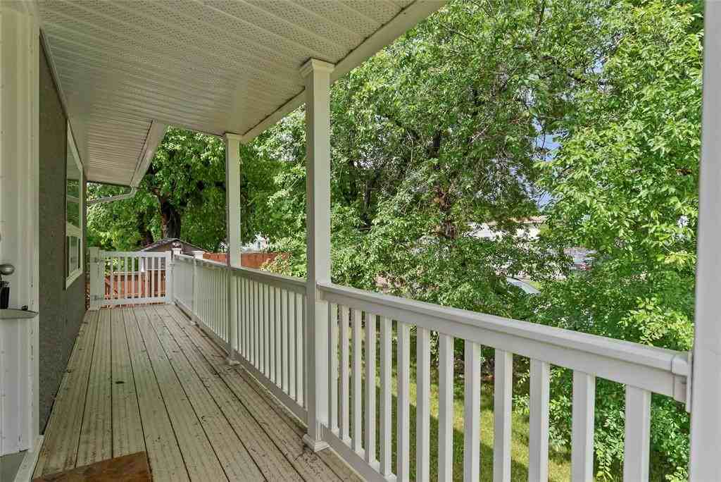 691 Jackson Ave - Photo 2 of 25