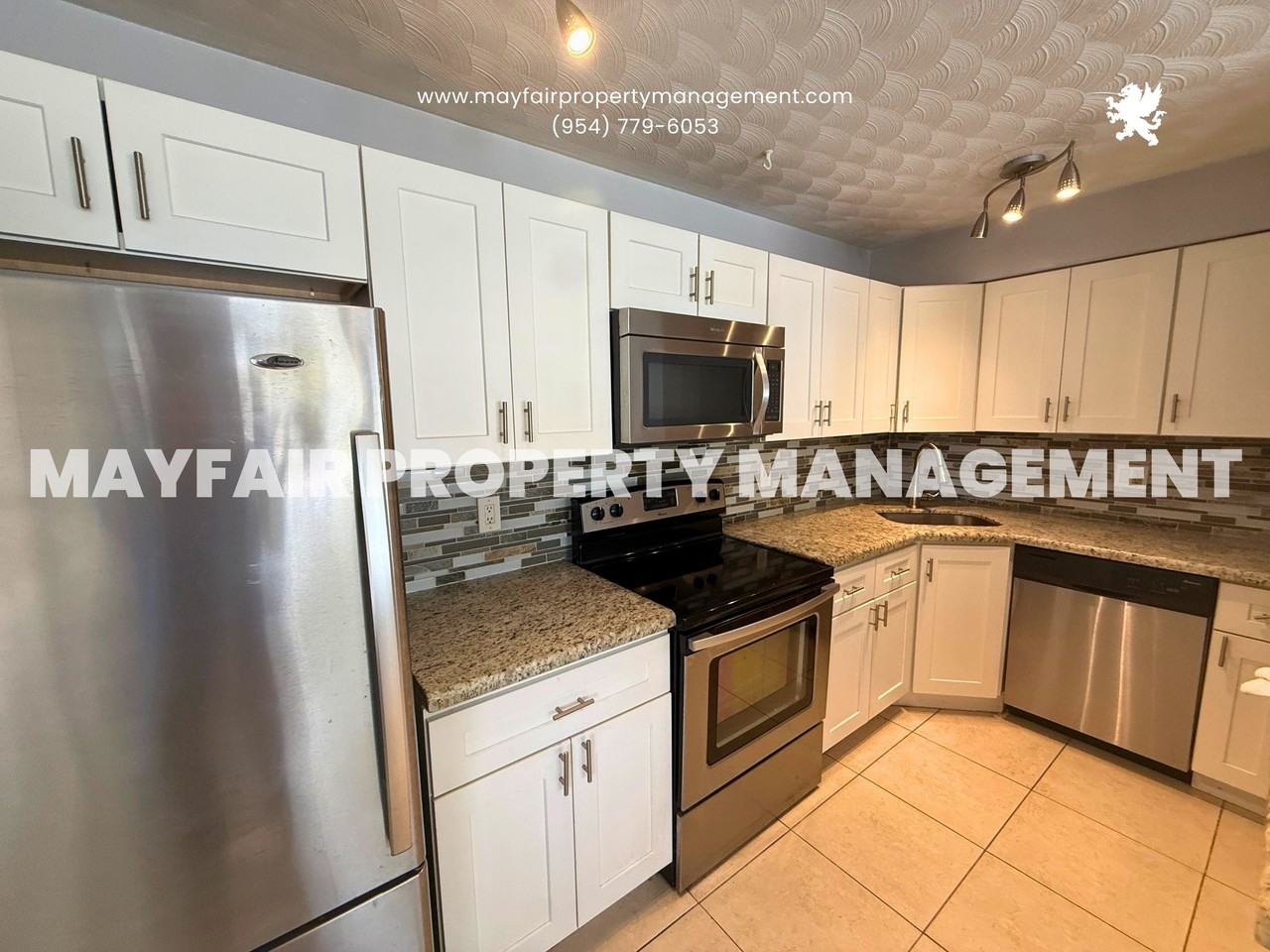 629 Ne 15th Ave #1 - Photo 4 of 17