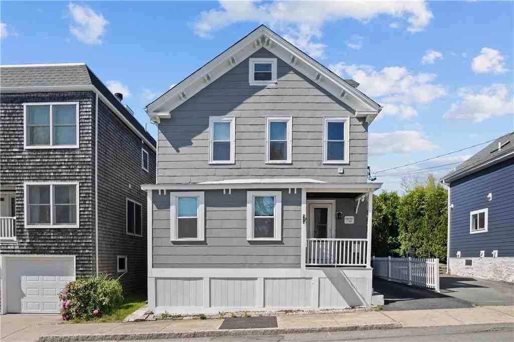 16 Dean Ave - Photo 2 of 11
