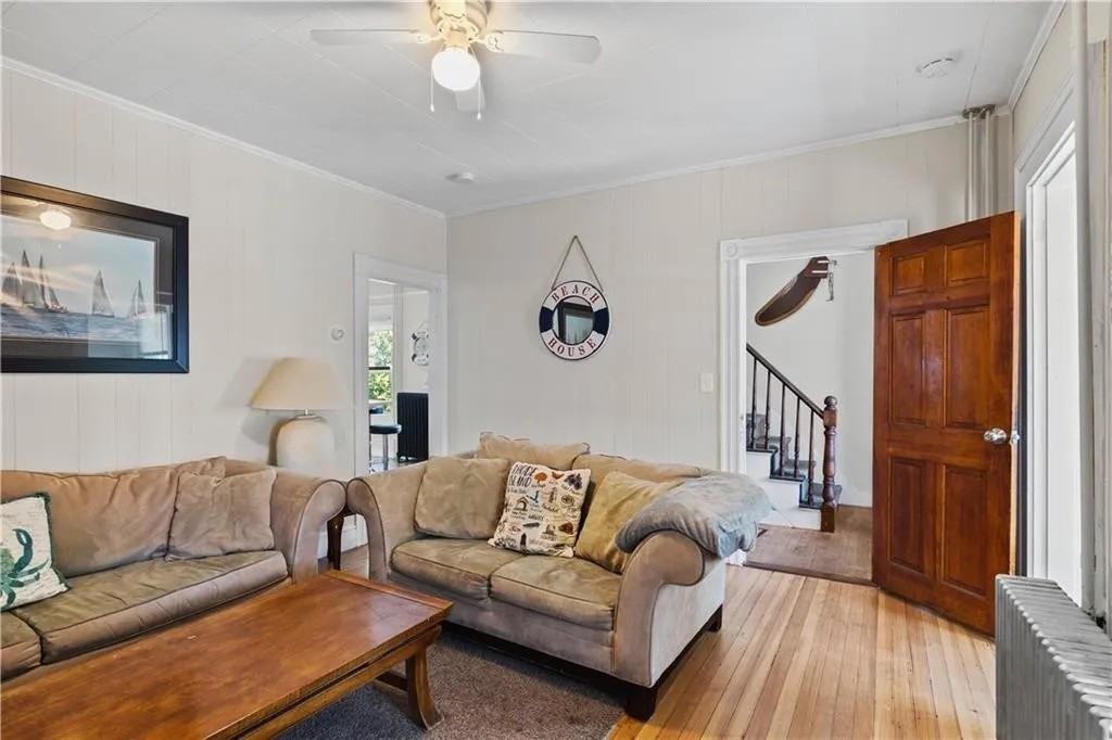 16 Dean Ave - Photo 7 of 11