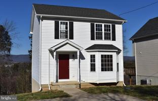 featured image of 395 Stonewall St
