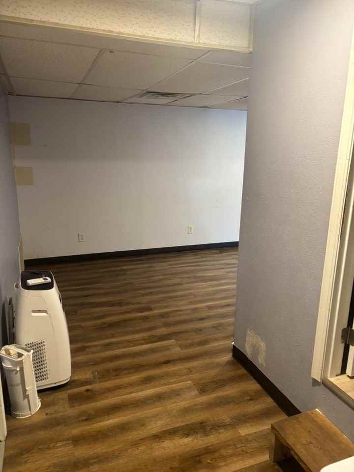 213 Elm St - Photo 3 of 10