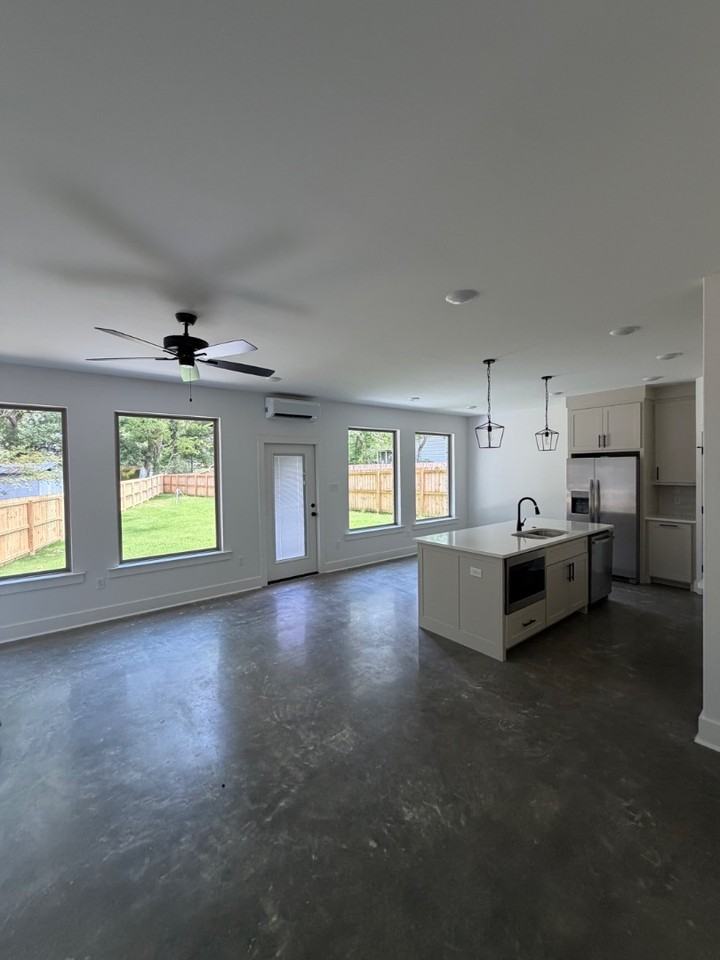 414 Prickett Rd - Photo 5 of 12