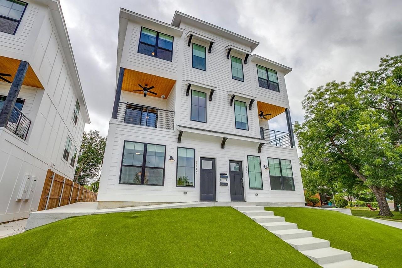 2345 Benbrook Blvd - Photo 4 of 50