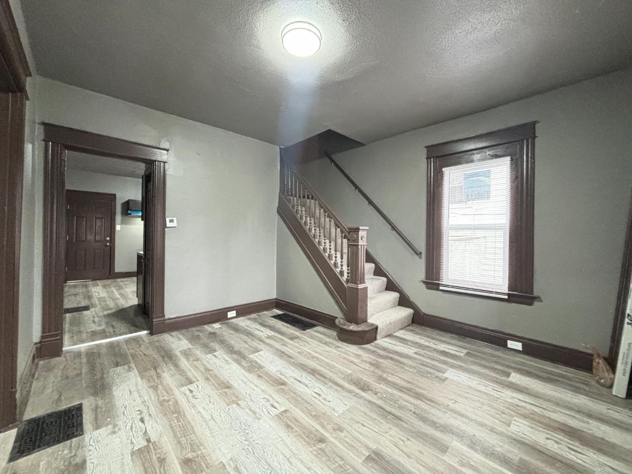 1239 Sliker Ave - Photo 4 of 12