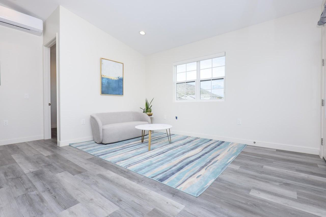 229 Hanamaulu St - Photo 4 of 10