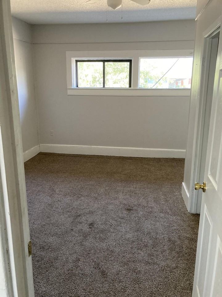 812 Sw 4th Ave #1 - Photo 5 of 14