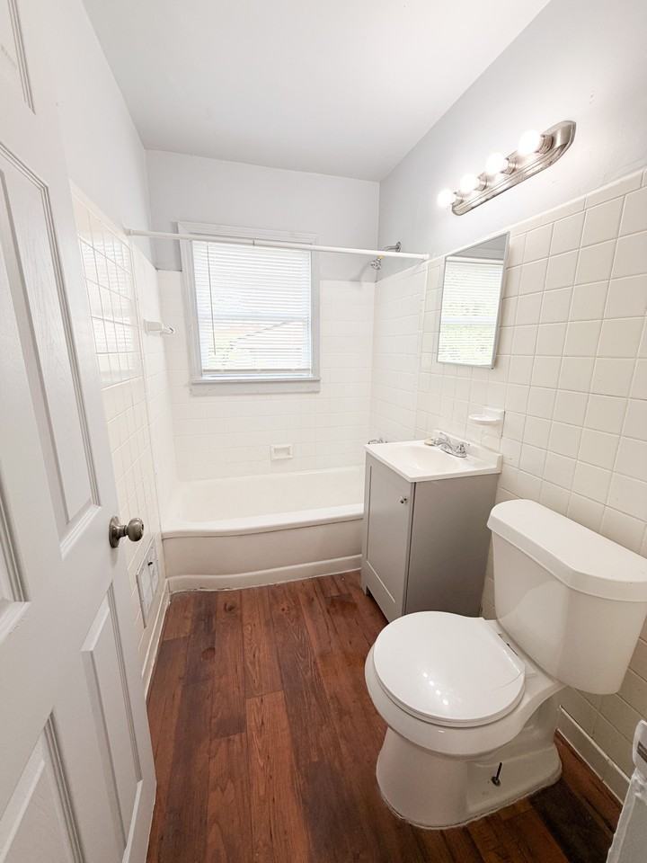 20400 Monica St #1 - Photo 7 of 11