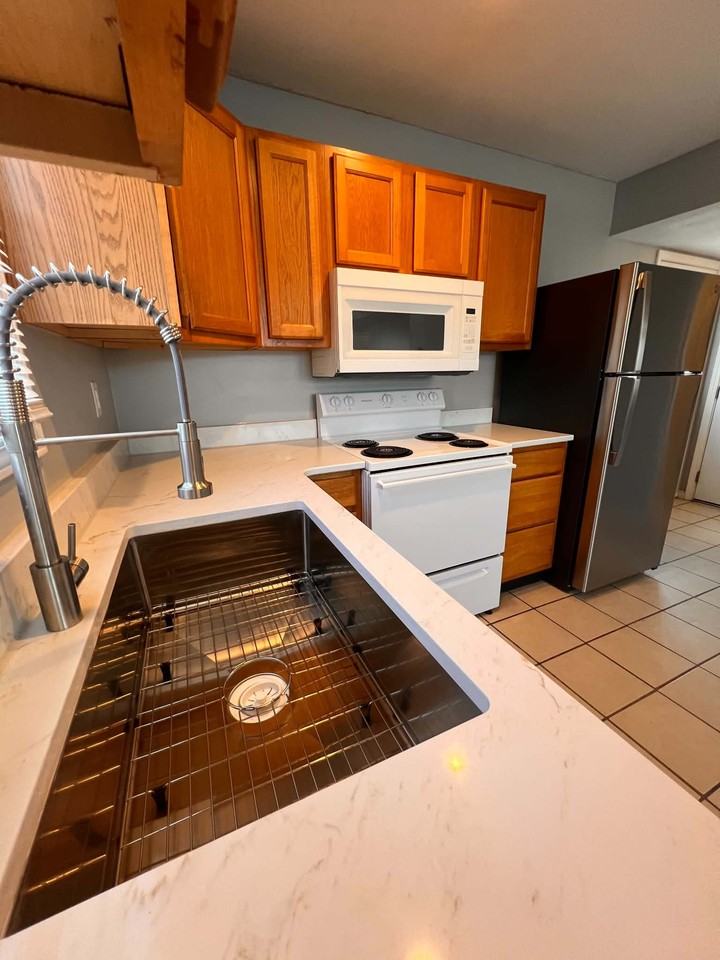 1701A Pleasant St #1701A - Photo 5 of 18