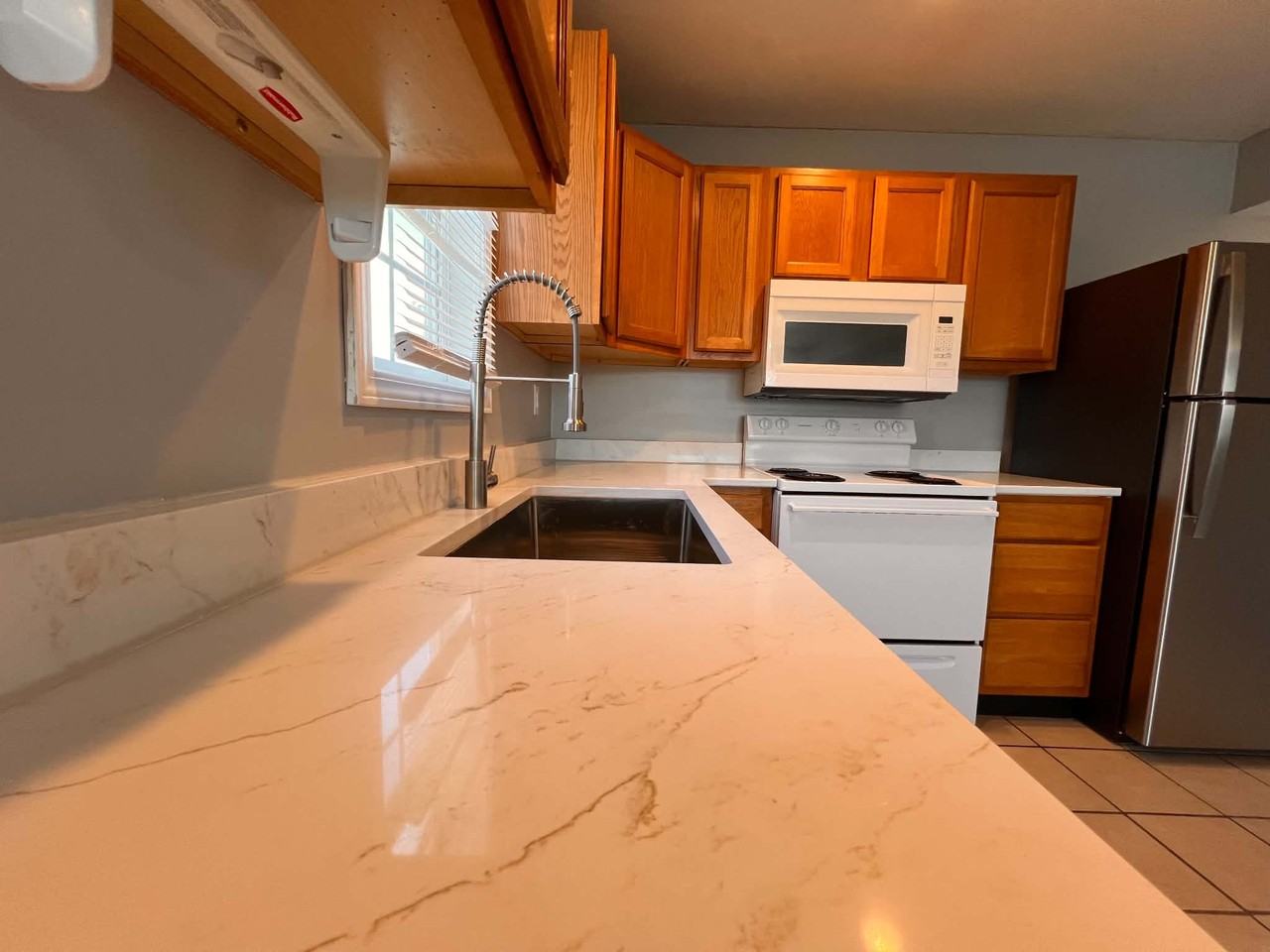 1701A Pleasant St #1701A - Photo 6 of 18
