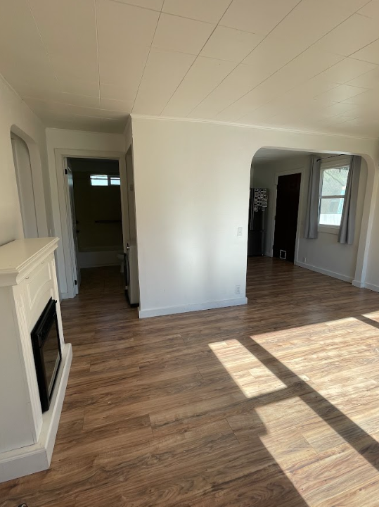 910 Valley View Dr #1 - Photo 5 of 20